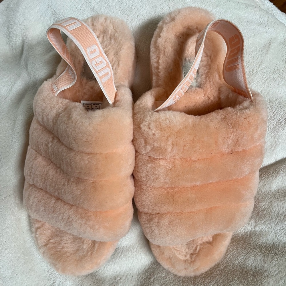 Ugg Fluff Yeah 10 EUC Peach
